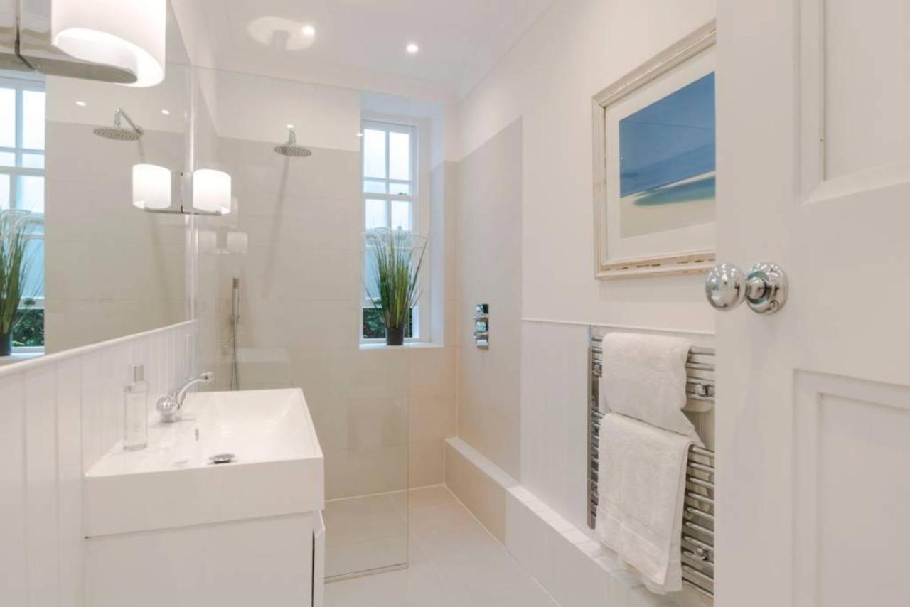Bright And Leafy 1 Bedroom Flat In The Heart Of Chelsea Apartamento